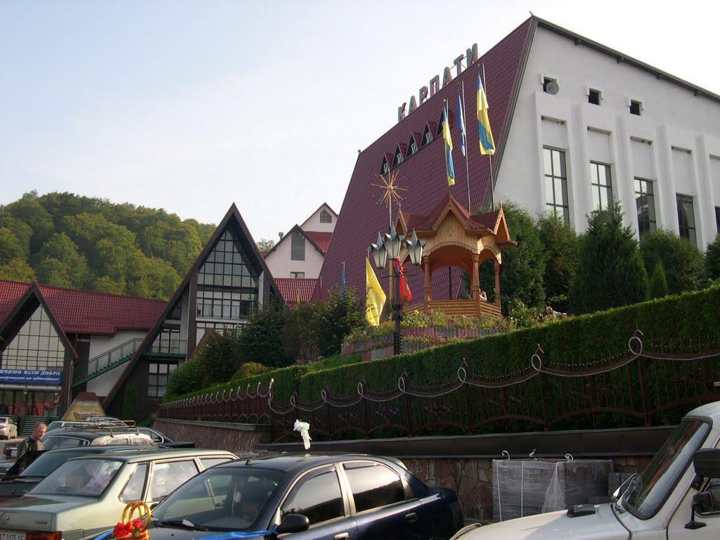 ホテルKarpaty ヤレムチャ エクステリア 写真